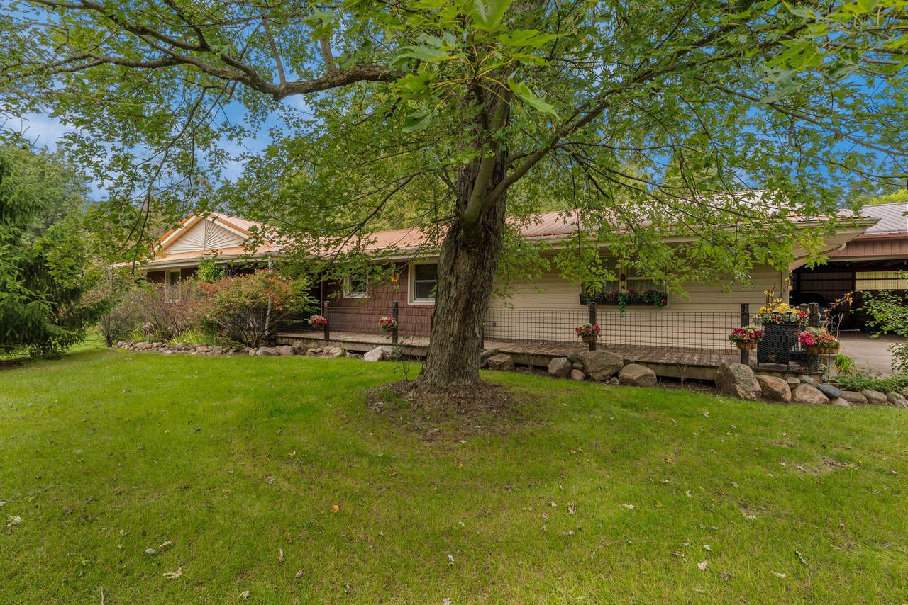6254 Hudson Road - Photo 1