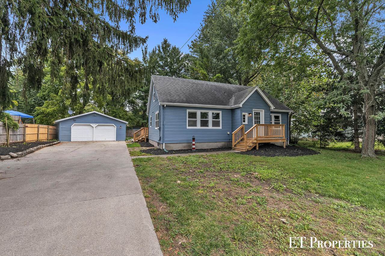 3962 Ivanrest Avenue - Photo 1