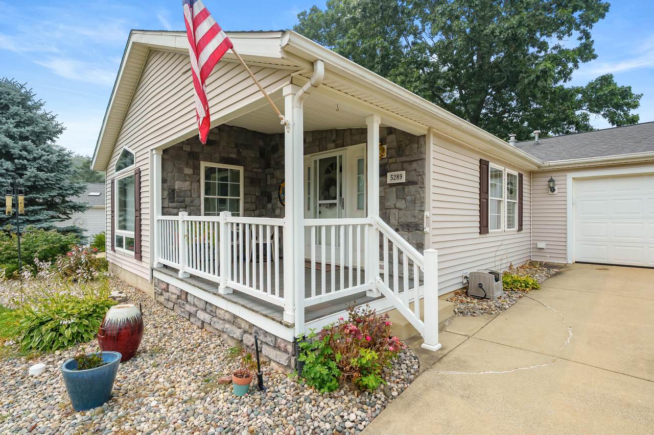 5289 Pine Arbor Ridge - Photo 1