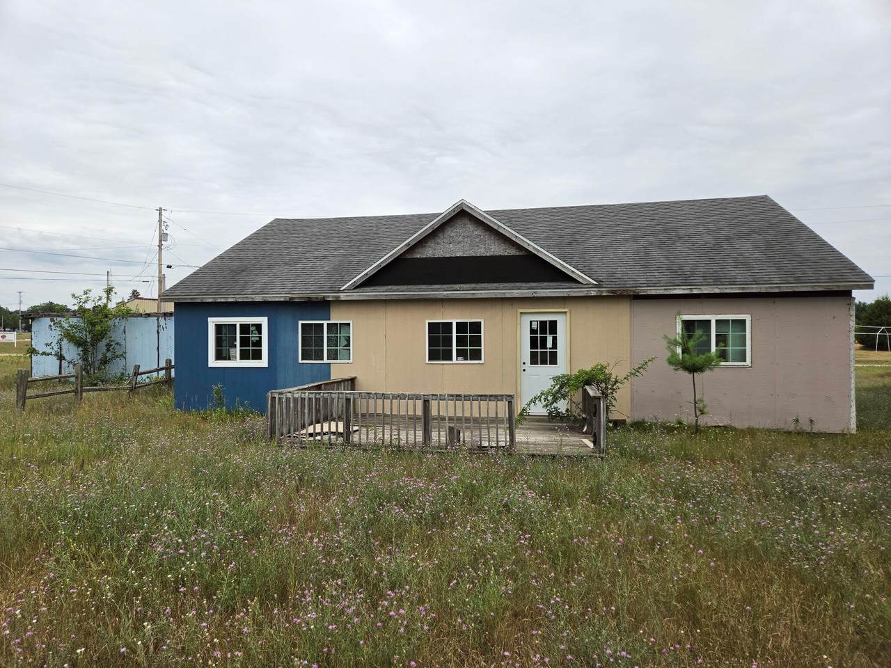 901 Spring Street - Photo 1