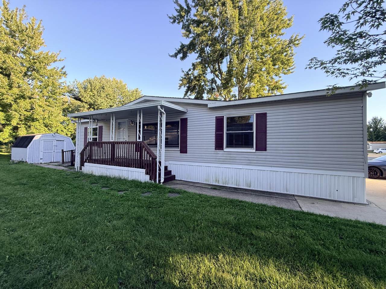 4484 Gardens Boulevard - Photo 1