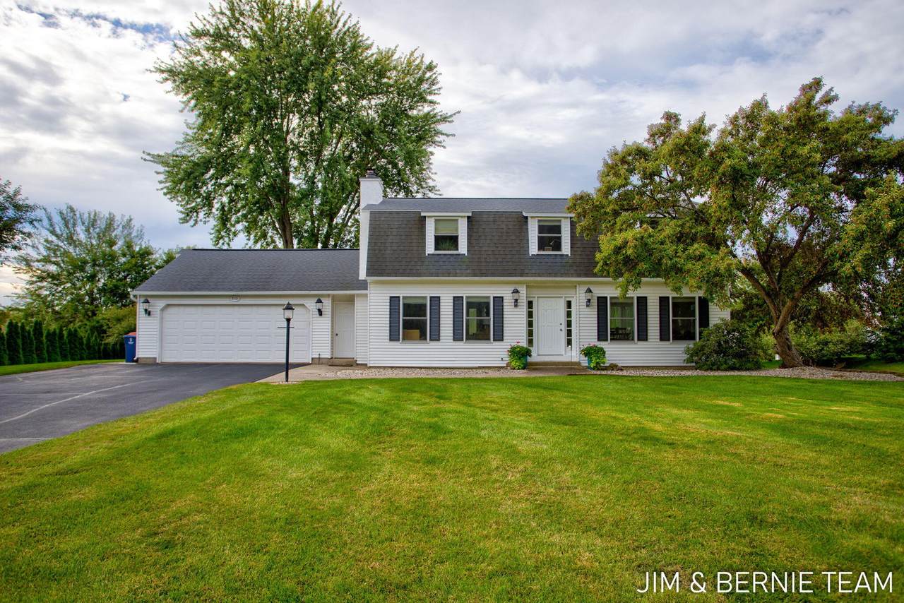 310 48th Street - Photo 1