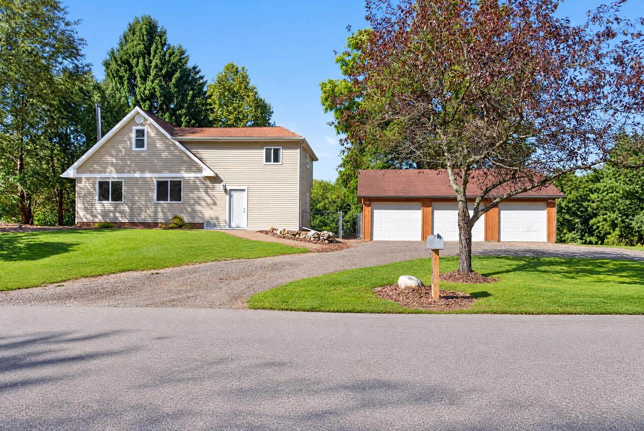 5142 Vrooman Road - Photo 1