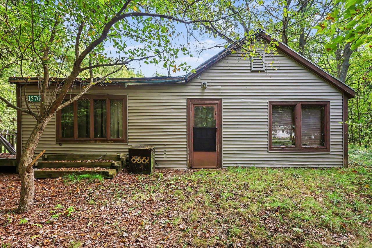 1570 Peterson Road - Photo 1