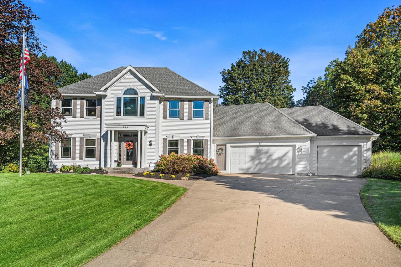 237 Covington Court - Photo 1