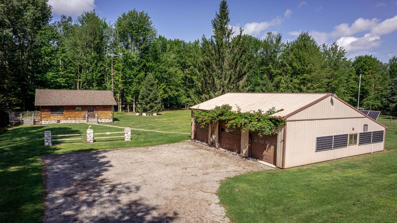 1442 Tyler Road - Photo 1
