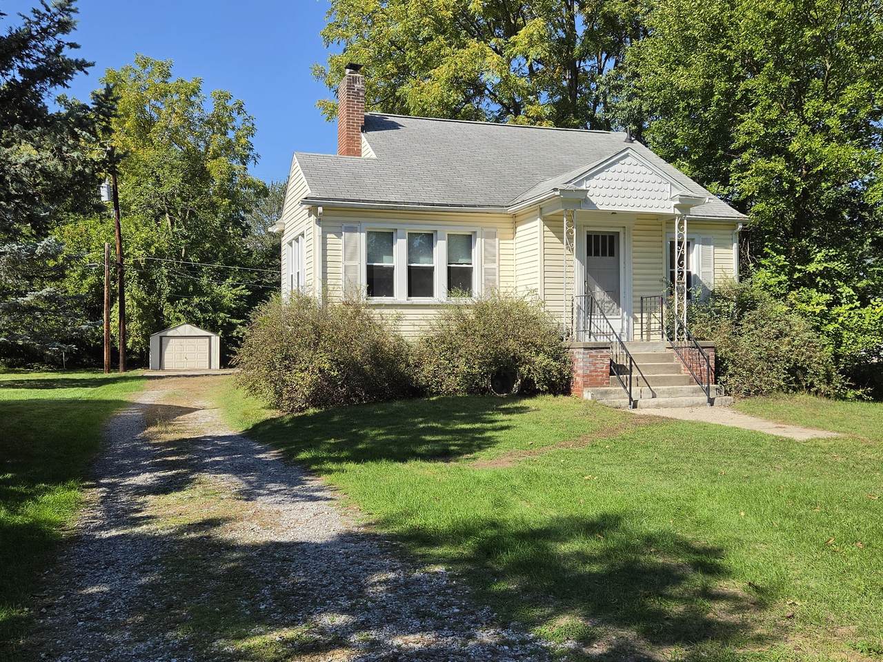 1568 Crown Street - Photo 1