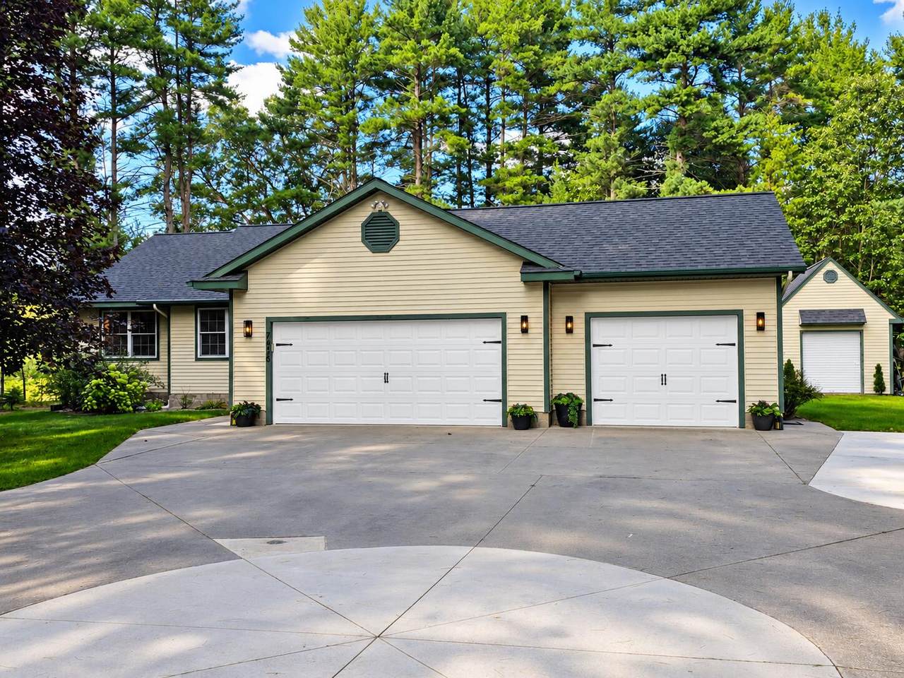 7426 Wiczer Drive - Photo 1