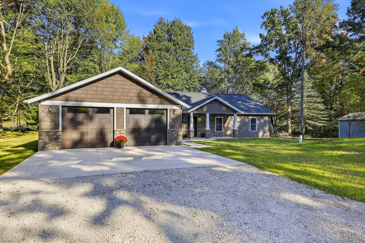 6742 Abbey Lane - Photo 1