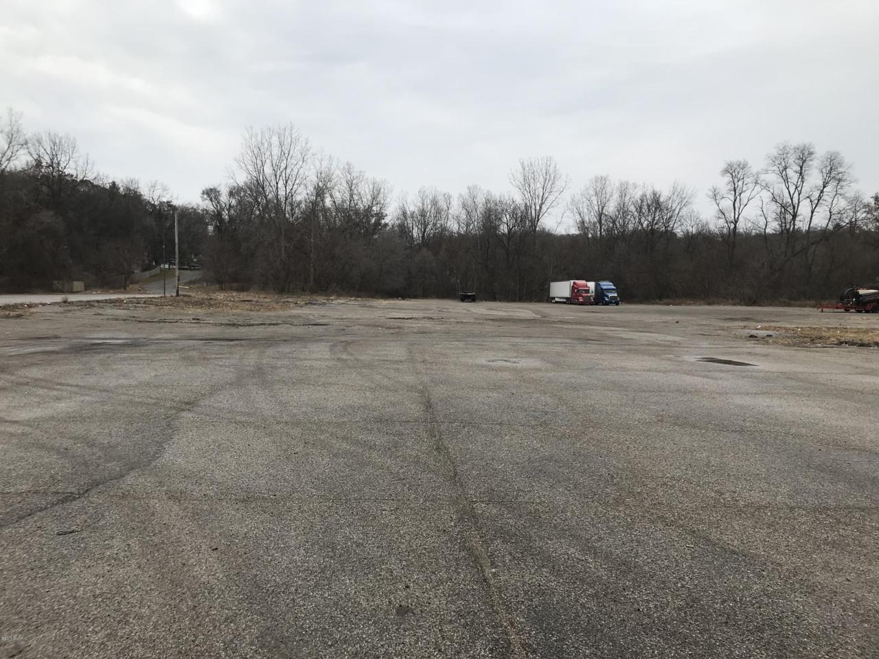 428 Lincoln - Photo 1