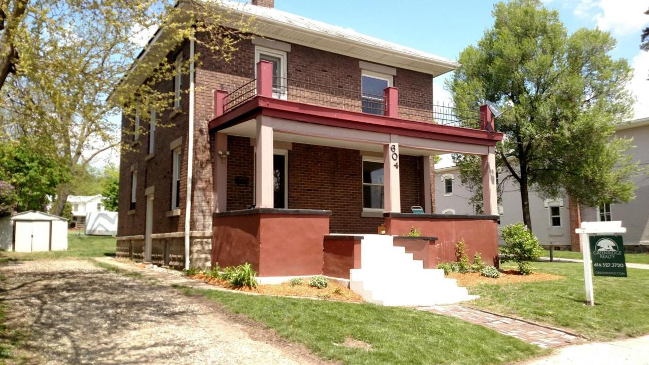 604 Main Street - Photo 1