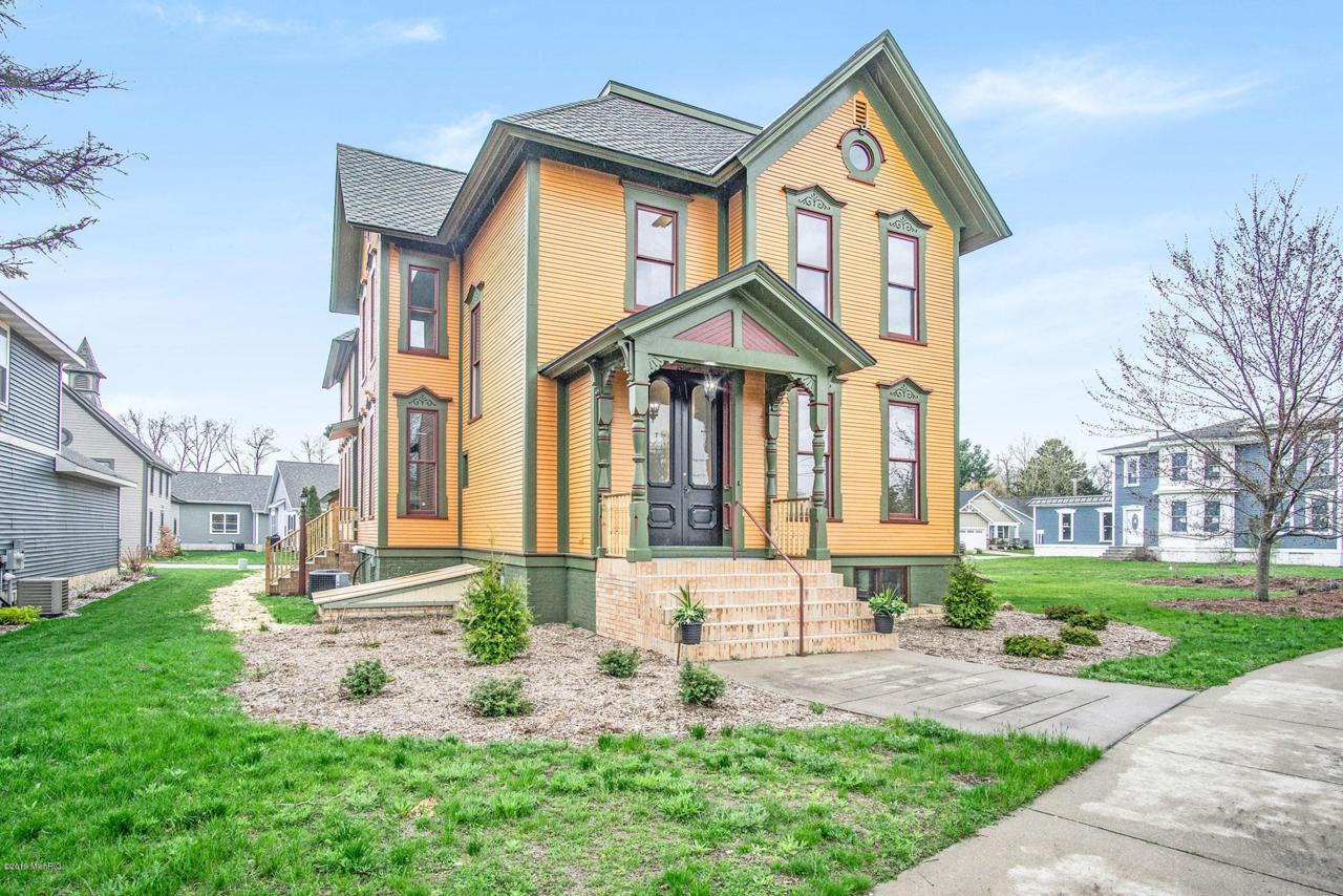 318 Rachaels Way - Photo 1