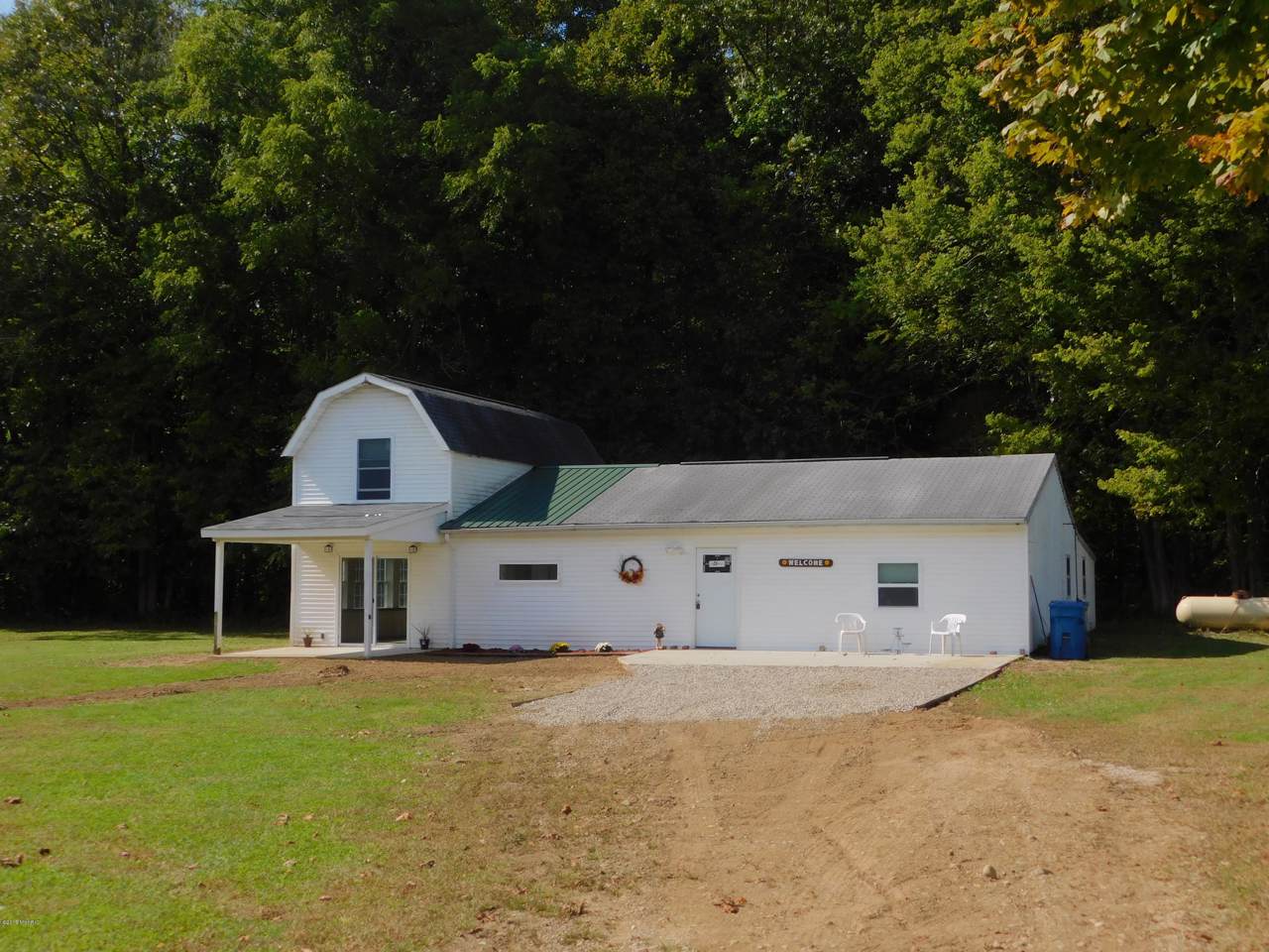 996 Anthony Drive - Photo 1