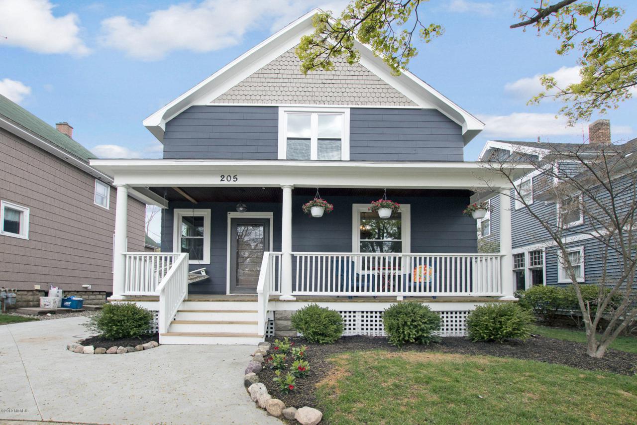 205 5th Street - Photo 1