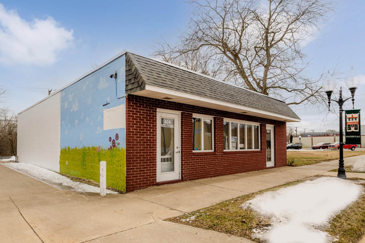 404 Main Street - Photo 1