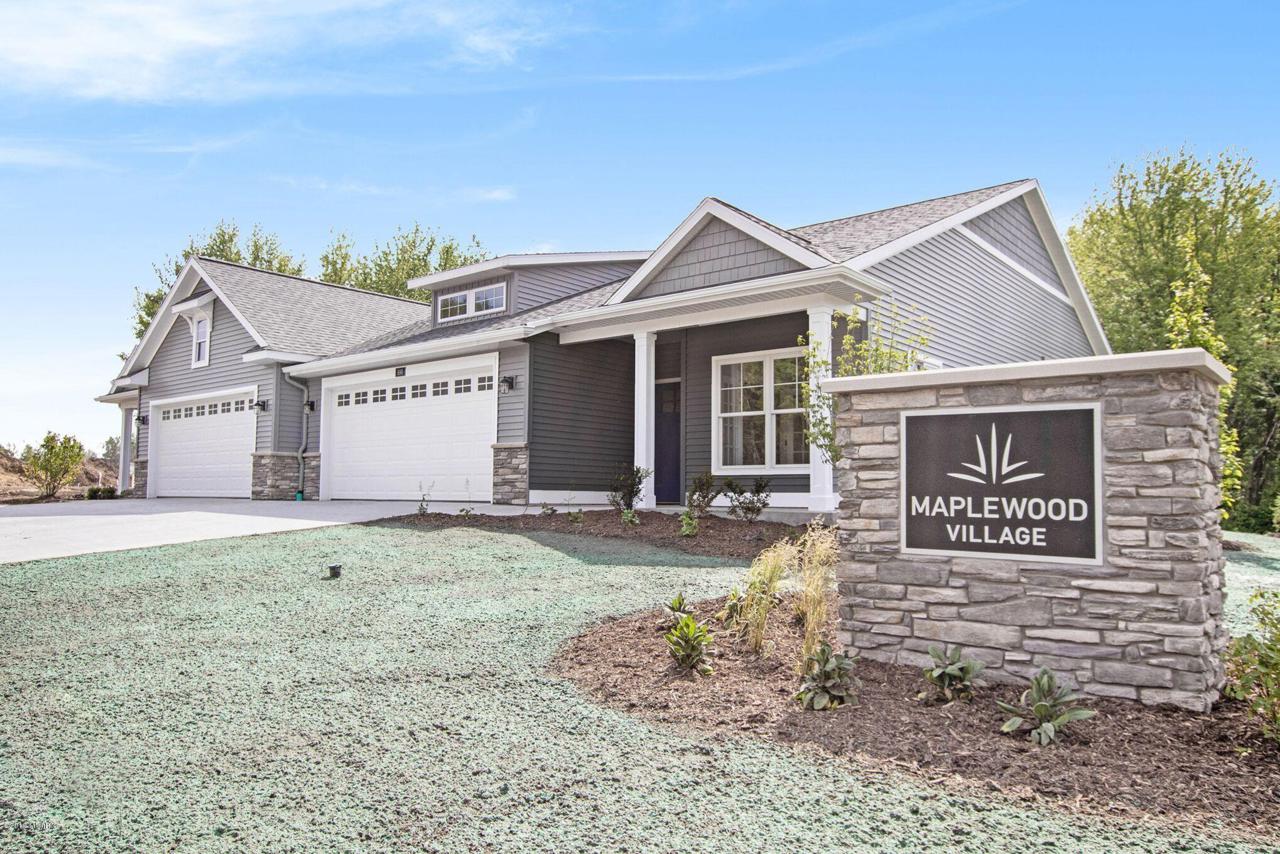 996 Maplewood Court - Photo 1