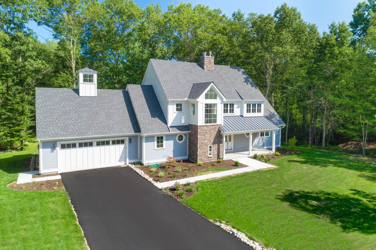 45328 Fairway Drive - Photo 1