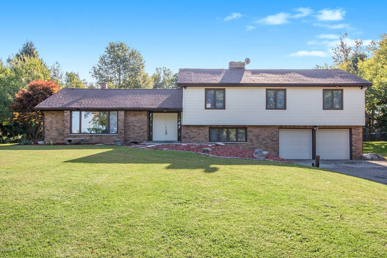 720 Carver Road - Photo 1