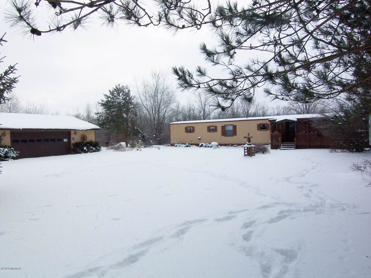 10865 Arrowhead Drive - Photo 1