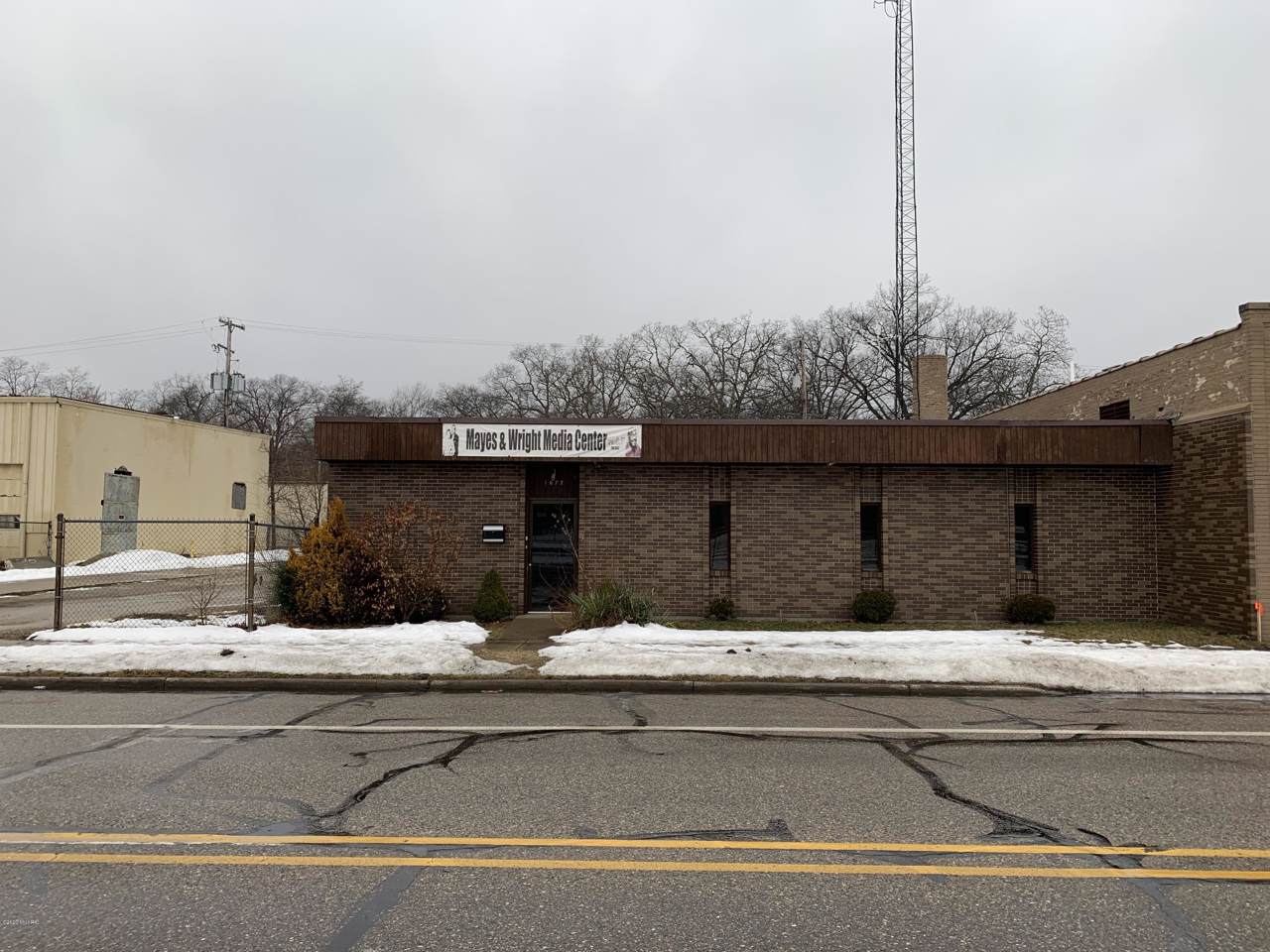 1877 Peck Street - Photo 1