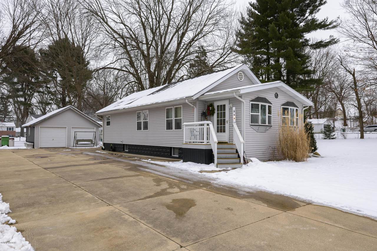 328 30th Street - Photo 1