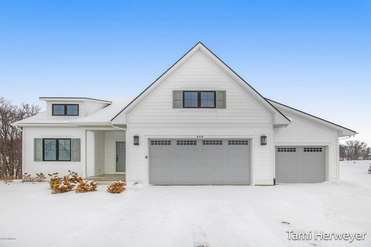 649 Stonebriar Circle - Photo 1