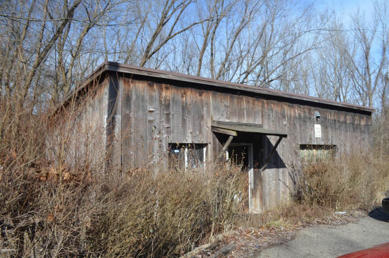873 Empire Avenue - Photo 1