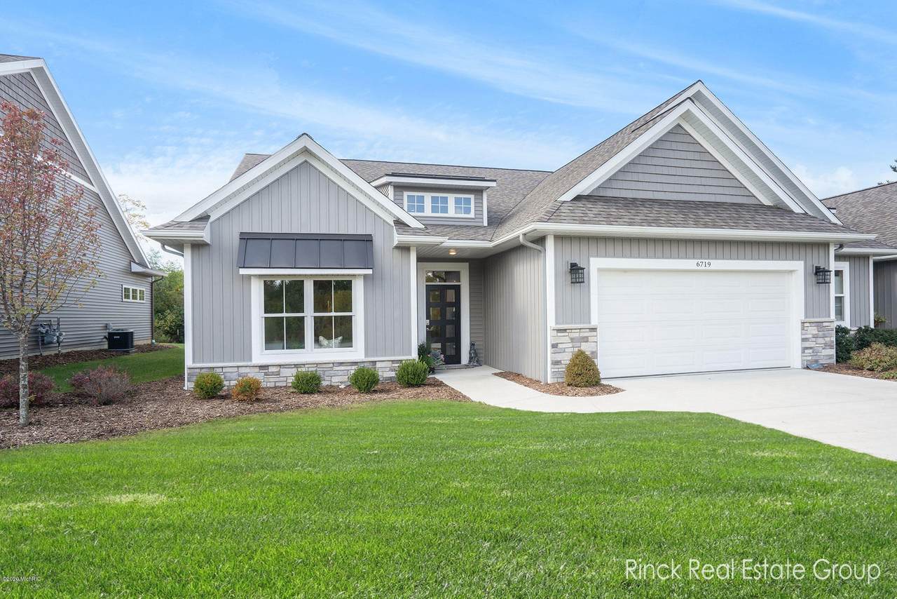 6719 Creekside View Drive - Photo 1