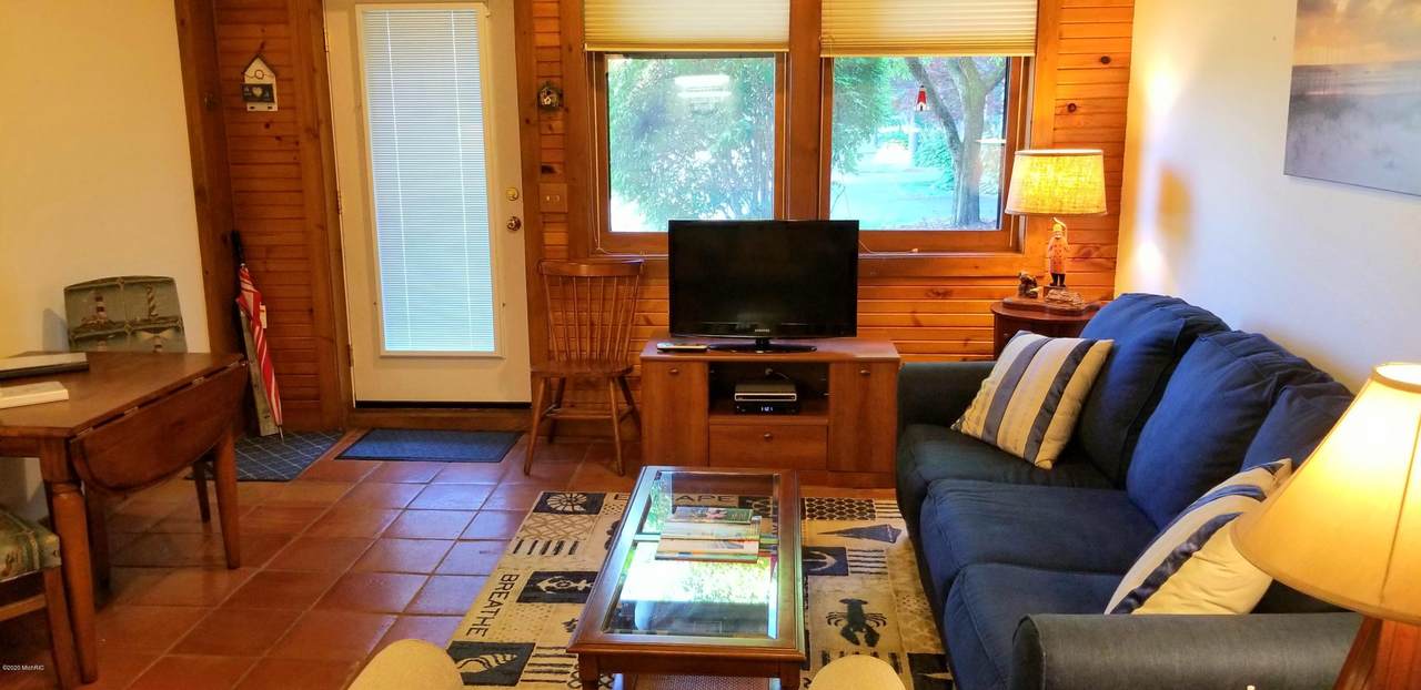 110 Harbor Drive - Photo 1
