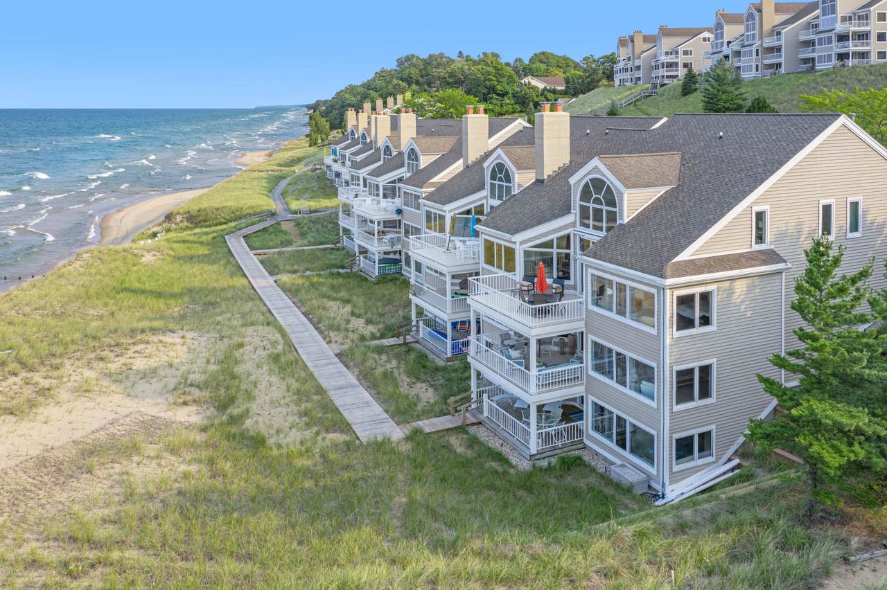 713 Sea Watch Road - Photo 1