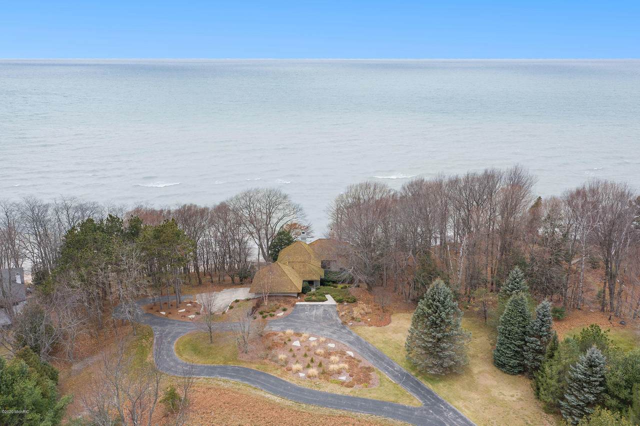 2240 Red Apple Road - Photo 1