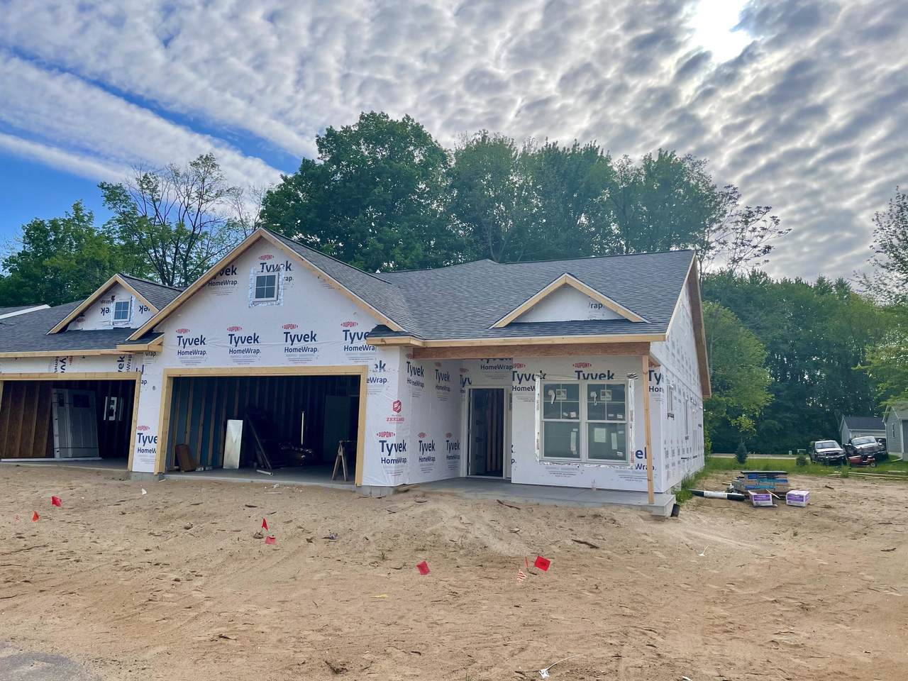 1007 Maplewood Court - Photo 1