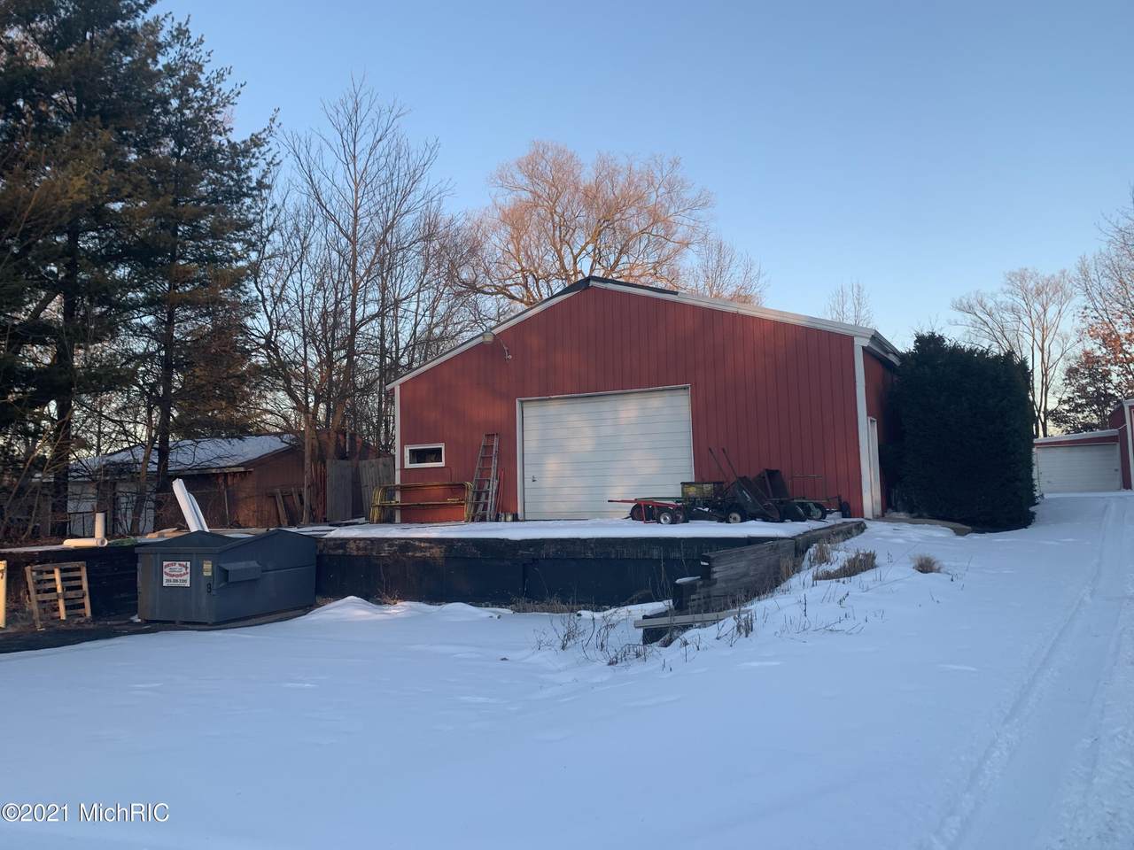 433 12th Street - Photo 1