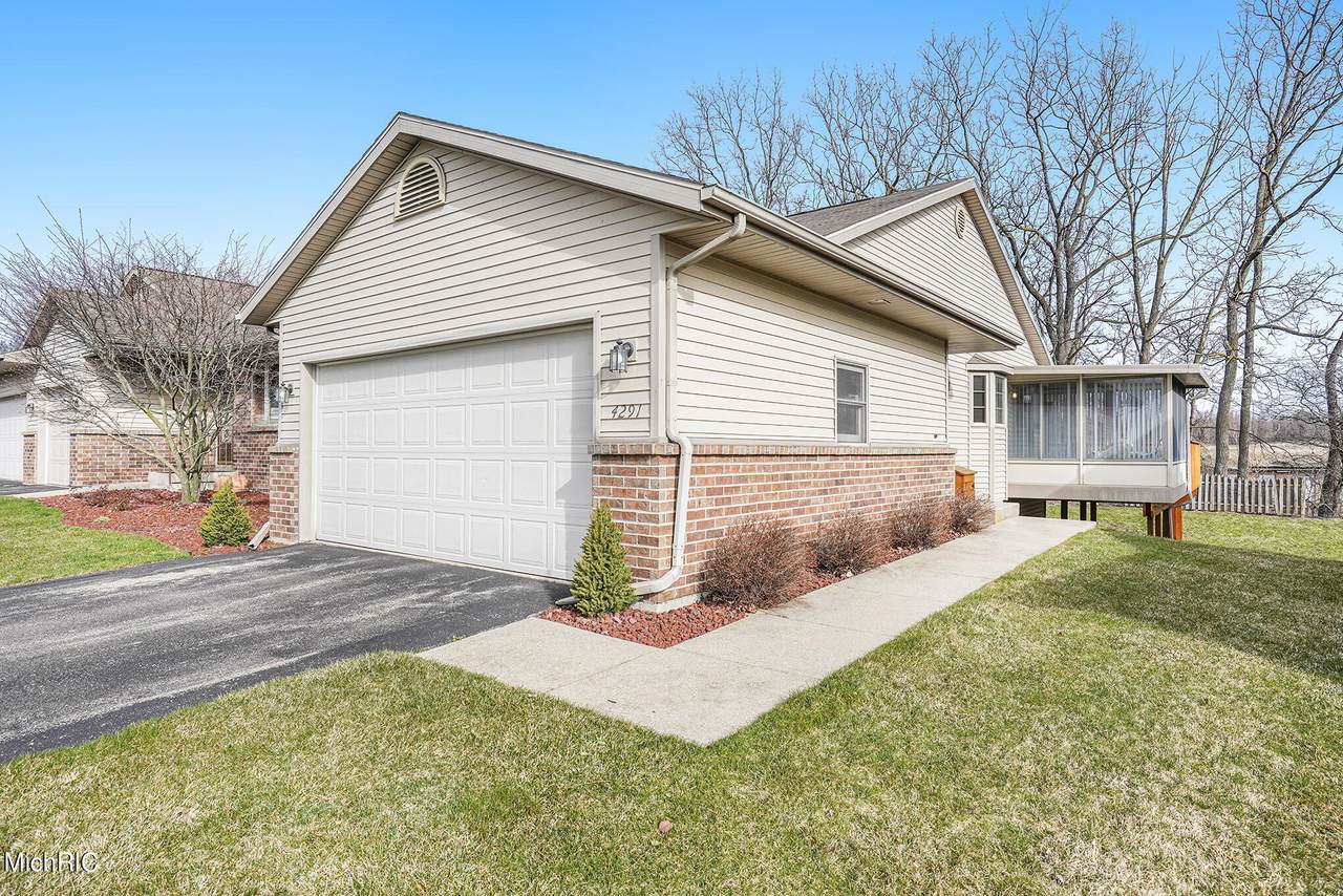 4291 Oak Ridge Drive - Photo 1