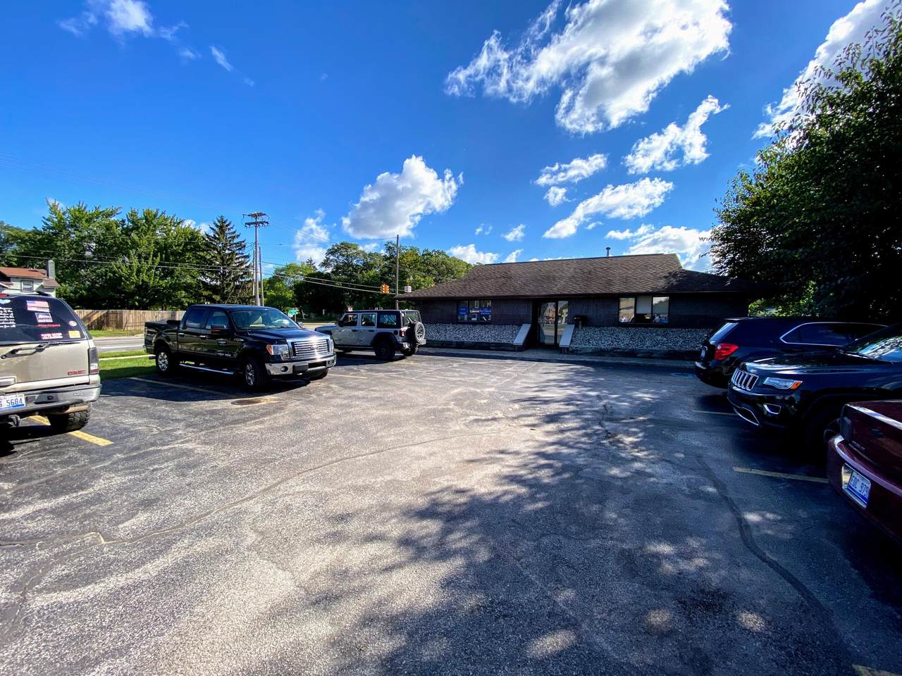 635 Summit Avenue - Photo 1