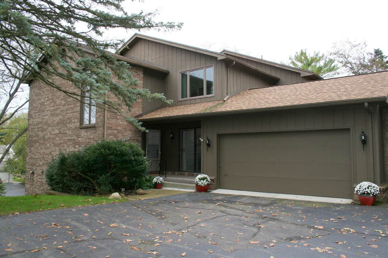 3652 Woodcliff Drive - Photo 1