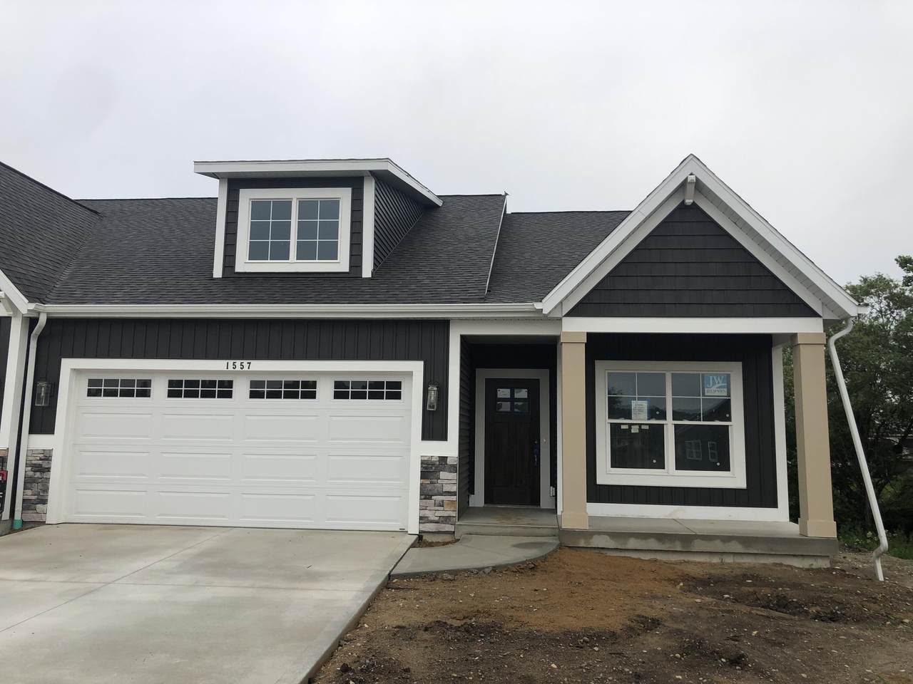 1557 Eagle Shore Court - Photo 1