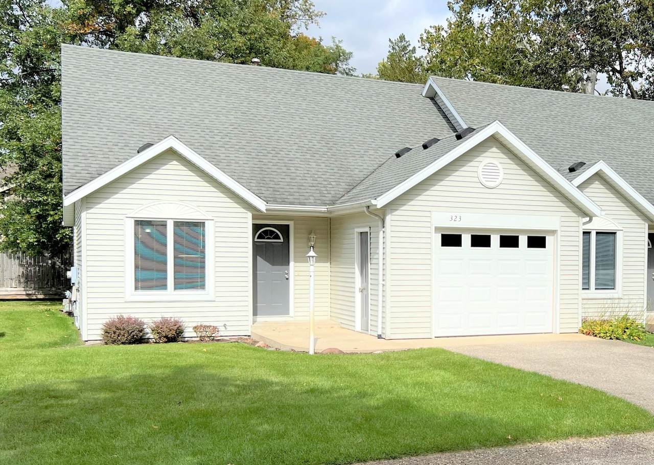 323 Nestlewood Drive - Photo 1