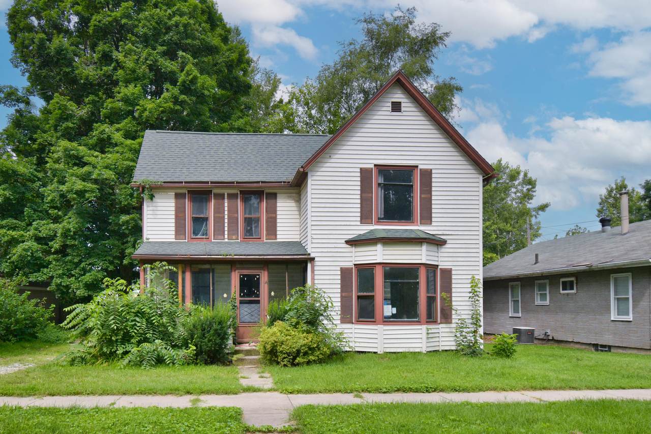 127 Pleasant Street - Photo 1