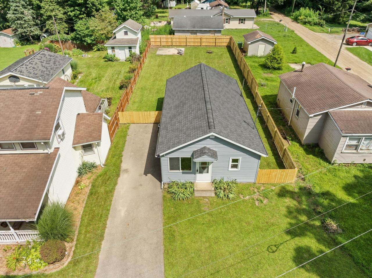 52253 Lakeview Drive - Photo 1