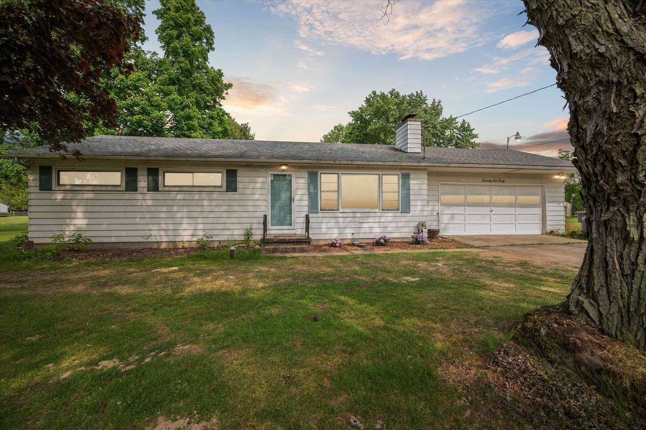 7660 41st Street - Photo 1