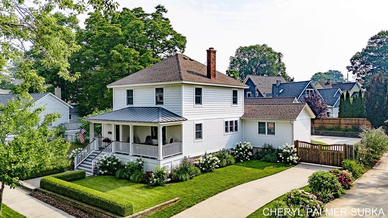 406 Lake Avenue - Photo 1