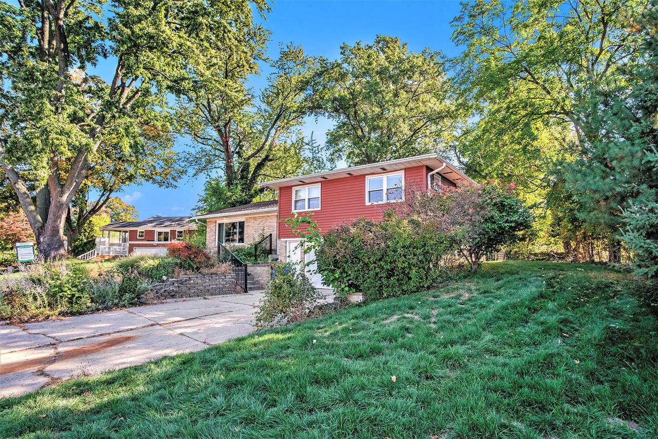 736 Shawmut Boulevard - Photo 1