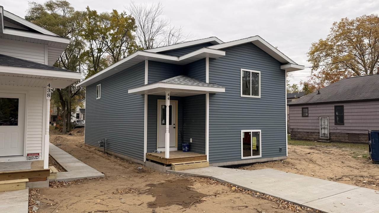 444 Isabella Avenue - Photo 1