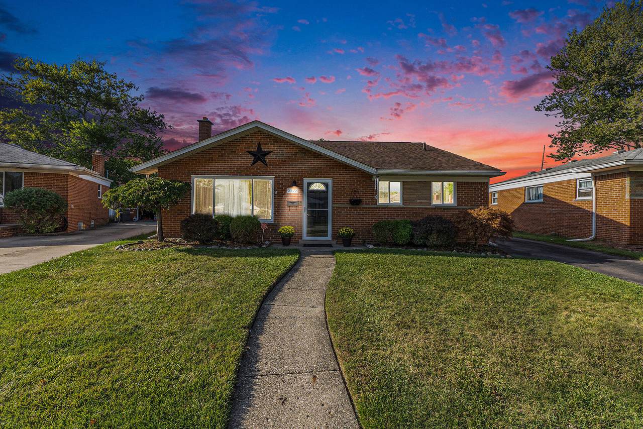 30659 Whittier Avenue - Photo 1