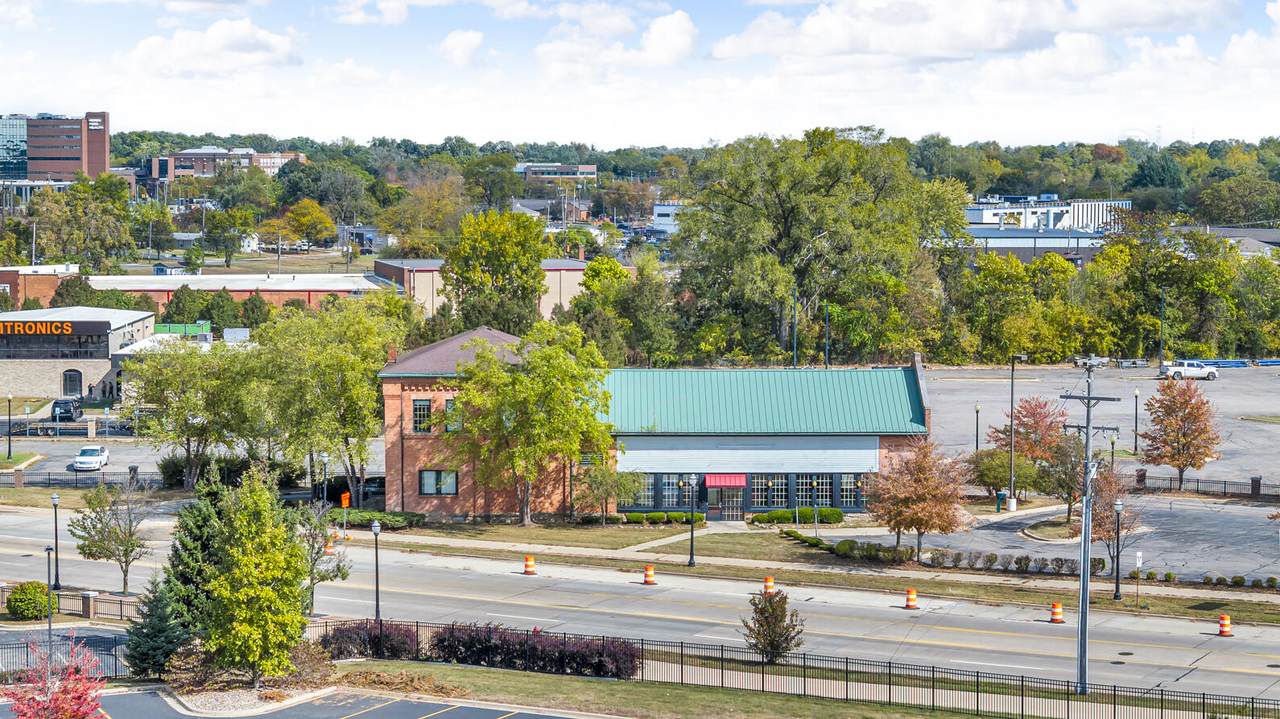 323 Cooper Street - Photo 1