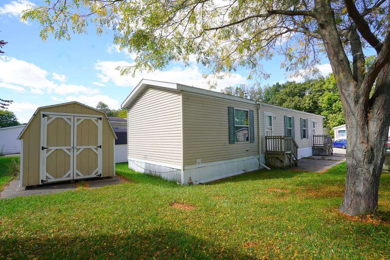 4418 Oakland Drive - Photo 1