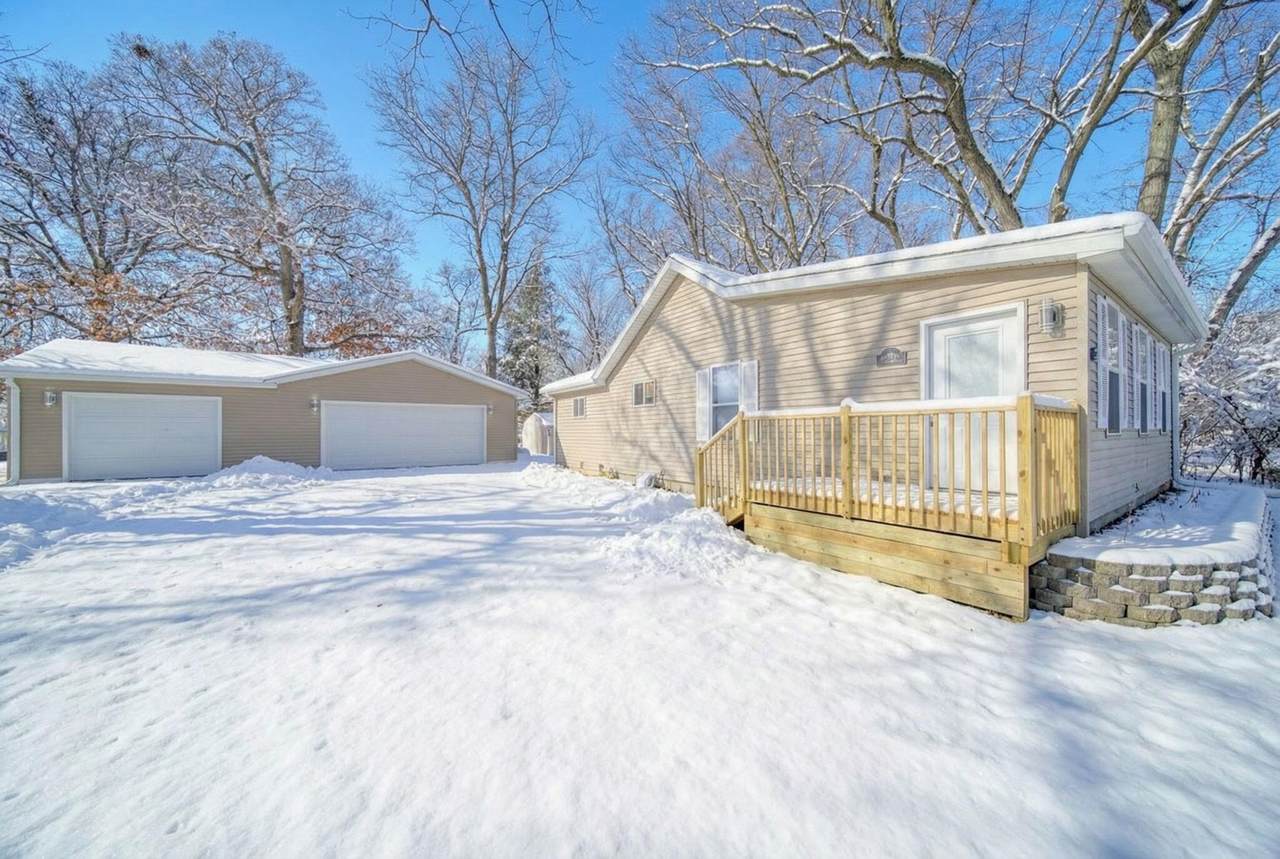 406 Fern Avenue - Photo 1