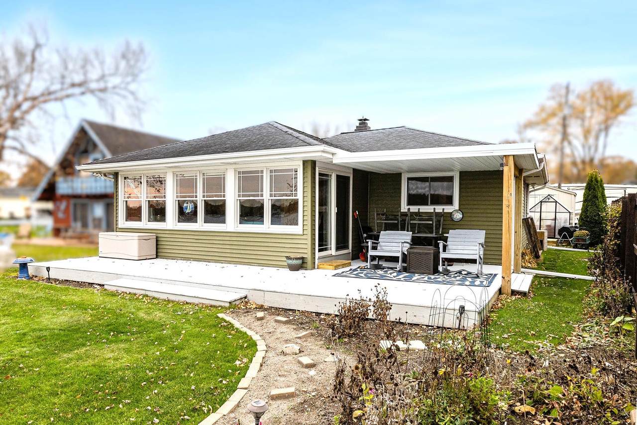 7150 Greenes Drive - Photo 1