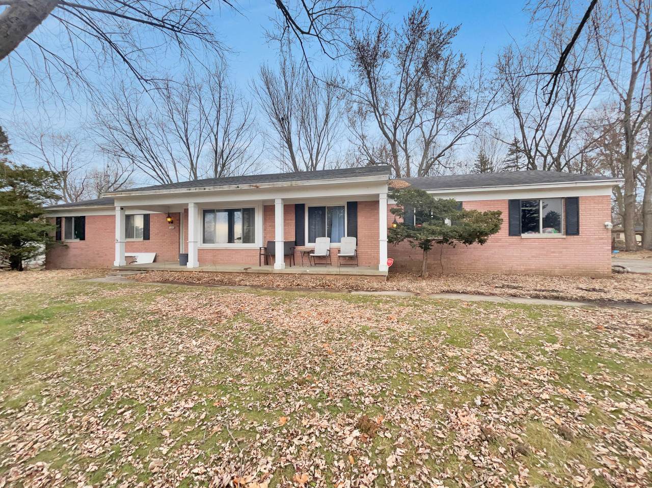 1095 Devenish Lane - Photo 1